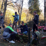Sprzątali opuszczone groby