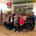 Czwarty dzień Tygodnia Edukacji Globalnej starsze klasy rozpoczęły od wizyty w wojsku