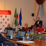 Sesja jak sesja, za to dyskusja – „sobie a muzom”