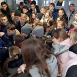 Policjanci rozmawiali z młodzieżą o cyberprzemocy i zagrożeniach w sieci