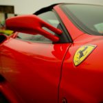 Marzy mu się przejażdżka ferrari? Zorganizowanie jej jest prostsze niż myślisz