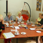 Wakacyjne spotkanie Dyskusyjnego Klubu Książki w Baniach Mazurskich Wakacyjne spotkanie Dyskusyjnego Klubu Książki w Baniach Mazurskich