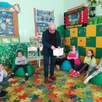 Przyjaciele Przyrody z IIIa SP 2 informują: Spotkanie z poetą dr. Mirosławem Słapikiem… Przyjaciele Przyrody z IIIa SP 2 informują: Spotkanie z poetą dr. Mirosławem Słapikiem…