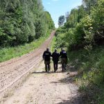 Gołdap. Rosyjska rodzina przekroczyła zieloną granicę. Rosjanie zamierzali dostać się do Niemiec Gołdap. Rosyjska rodzina przekroczyła zieloną granicę. Rosjanie zamierzali dostać się do Niemiec