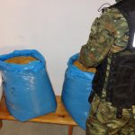 W garażu i aucie trzymał krajankę tytoniową