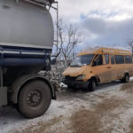 Uwaga ślisko – policjanci ostrzegają kierowców i apelują o rozwagę