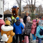 Zimowy rajd harcerzy z sierżantem Gołdapkiem i policjantami