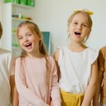 Obozy młodzieżowe – w Polsce czy za granicą? Sprawdź, co warto wybrać!