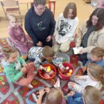 Starsi młodszym dla zdrowotności