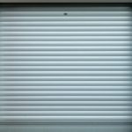 Na co zwrócić uwagę przed zakupem bramy garażowej?