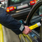 Policjanci z Gołdapi prowadzili prewencyjne działania „Alkohol i Narkotyki” oraz  „Trzeźwy Poranek”