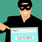 Kobieta straciła 9 tysięcy złotych. Gołdapscy policjanci ostrzegają przed oszustami!