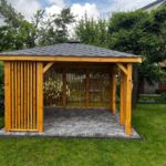 Altanki drewniane – jakie mają zalety i jakie funkcje pełnią?