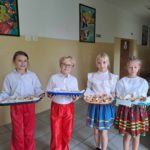 Były życzenia, upominki i pyszny deser