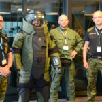 Z regionu. Funkcjonariusze z Placówki Straży Granicznej w Olsztynie otrzymali kombinezon przeciwodłamkowy EOD10E