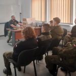 Młodzież szkolna odwiedziła funkcjonariuszy z Warmińsko-Mazurskiego Oddziału Straży Granicznej