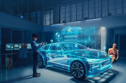 Inżynier motoryzacyjny używa cyfrowego tabletu z rzeczywistością rozszerzoną do analizy i udoskonalania projektów samochodów. Wizualizacja grafiki 3D przedstawia analizę i optymalizację w pełni rozwiniętego prototypu pojazdu