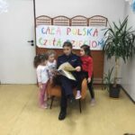 Banie Mazurskie. Cała Polska Czyta Dzieciom – dzielnicowa w Bibliotece