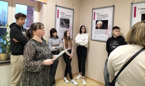 W bibliotece rozpoczęliśmy świętowanie Dnia Kobiet!