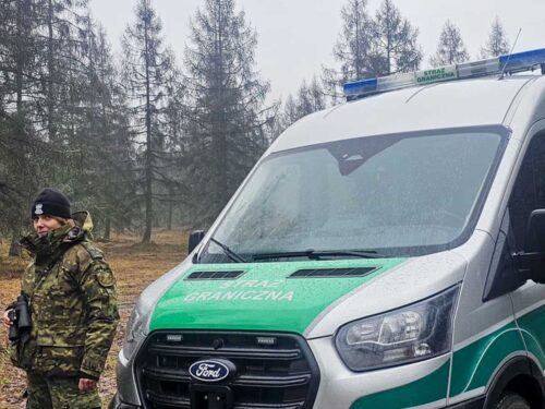 Funkcjonariusze z W-MOSG otrzymali nowe pojazdy