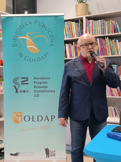 Spotkanie literackie z Mirosławem Słapikiem