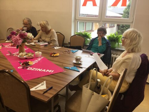 Czerwcowe spotkanie DKK w Gminnej Bibliotece Publicznej w Baniach Mazurskich