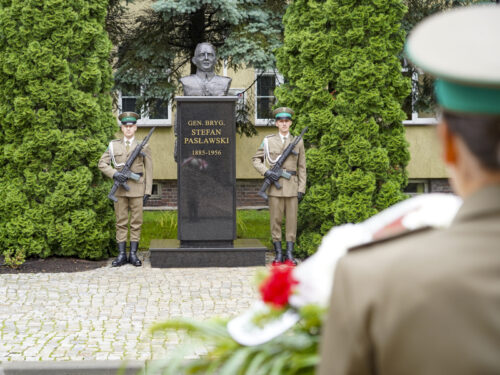 Funkcjonariusze z Warmińsko-Mazurskiego Oddziału Straży Granicznej upamiętnili 69. rocznicę śmierci swojego patrona