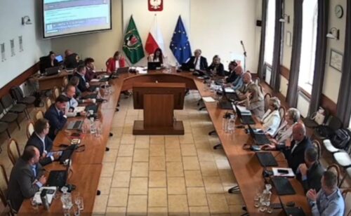 Debata nad raportem – głos mieszkańca wymaga poparcia