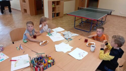 Sierpniowe zajęcia w świetlicy w Kozakach