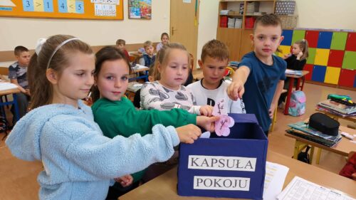 Misja pokoju w klasach I–III
