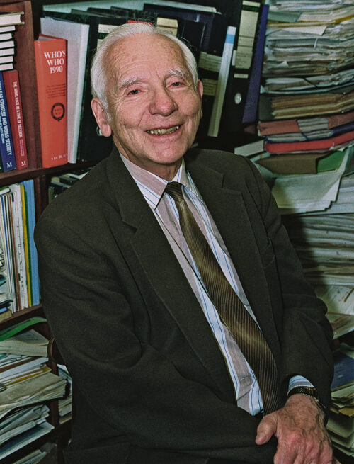 O antywojennym nobliście w SP 5