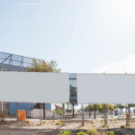 Billboardy i konstrukcje reklamowe – jak stworzyć reklamę, która zachwyci?