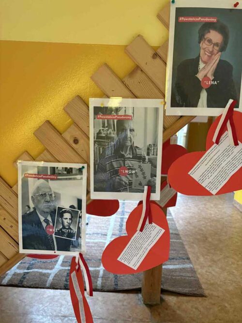 Zwieńczeniem akcji był wspólny „żywy znak Polski Walczącej”