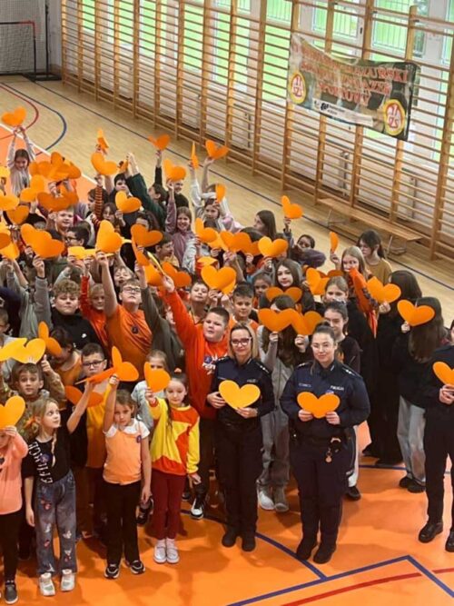 Gołdapscy policjanci mówią TAK dla ochrony dzieci i młodzieży przed krzywdzeniem!