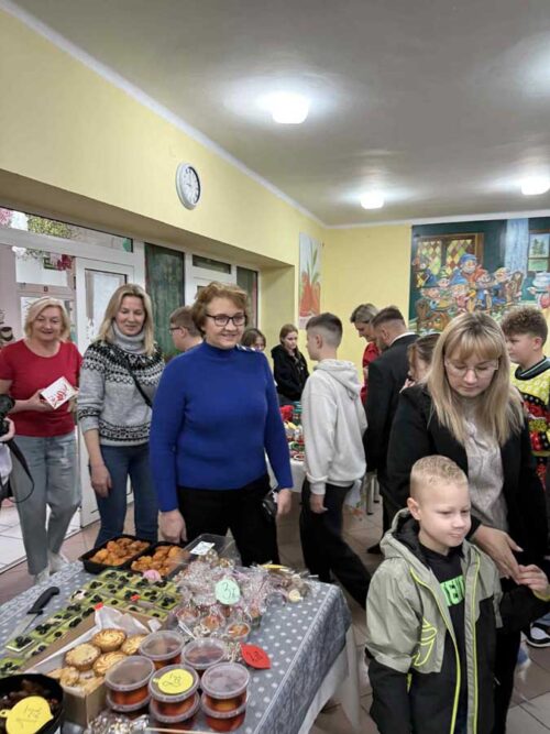 Charytatywny Kiermasz Bożonarodzeniowy na rzecz Stowarzyszenia „Opiernicz Raka”