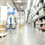 Sezonowe szczyty sprzedaży – jak przygotować magazyn?