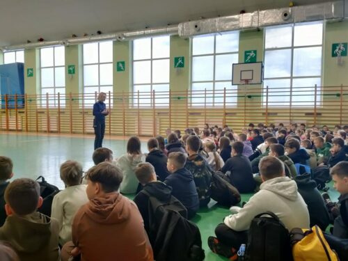 Bezpieczne ferie zimowe 2026 z gołdapską policją