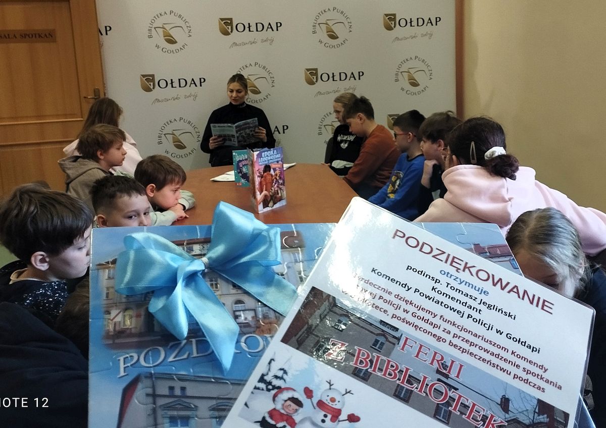 Zimowe poranki i start ferii w bibliotece