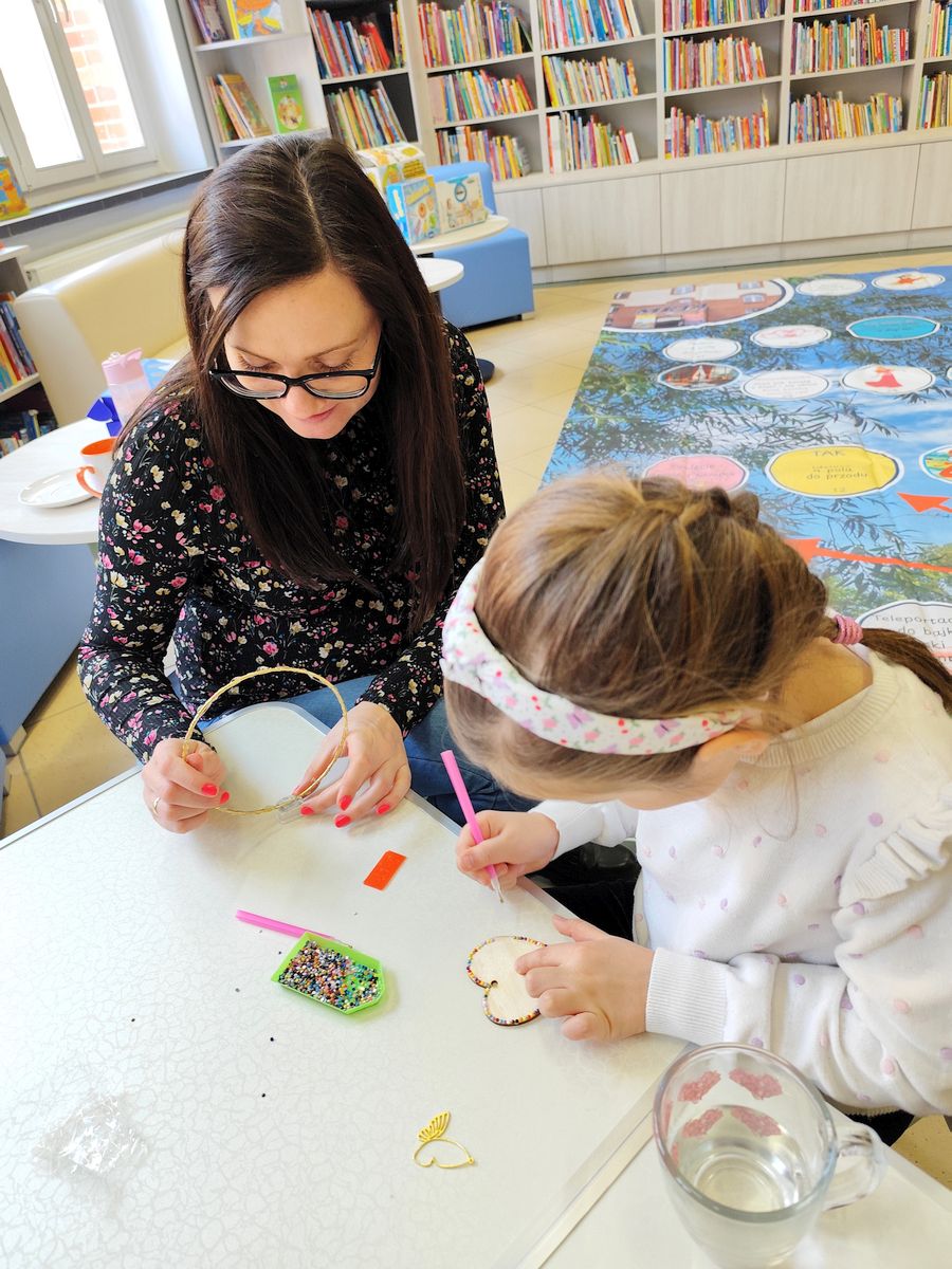 Kreatywnie i nowocześnie w bibliotece