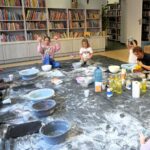 Gdy słowo spotyka dotyk – twórcze warsztaty w bibliotece