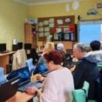 Senior Smart – telefon, internet, bezpieczeństwo – pierwsze warsztaty w SP3 w ramach Uniwersytetu Ludowego Pogranicza