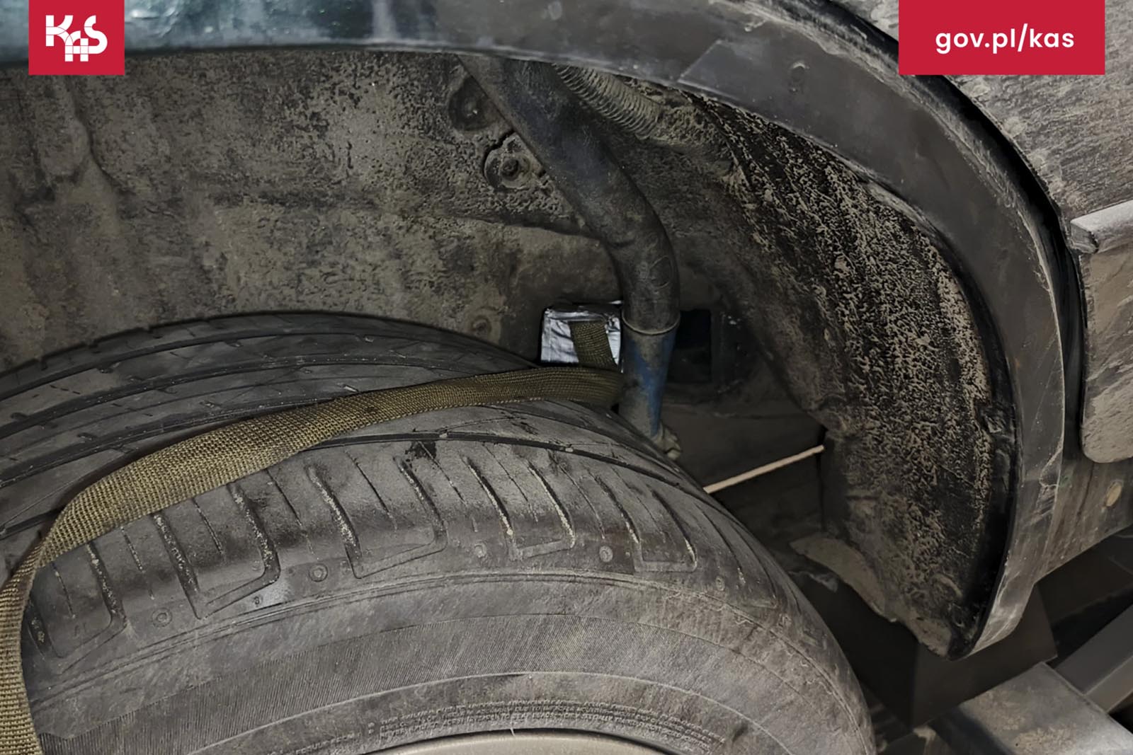 Z regionu. Ujawnili gotówkę i papierosy na nocnej zmianie