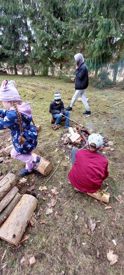 SP w Lisach. Zwieńczeniem dnia było wspólne spotkanie przy ognisku