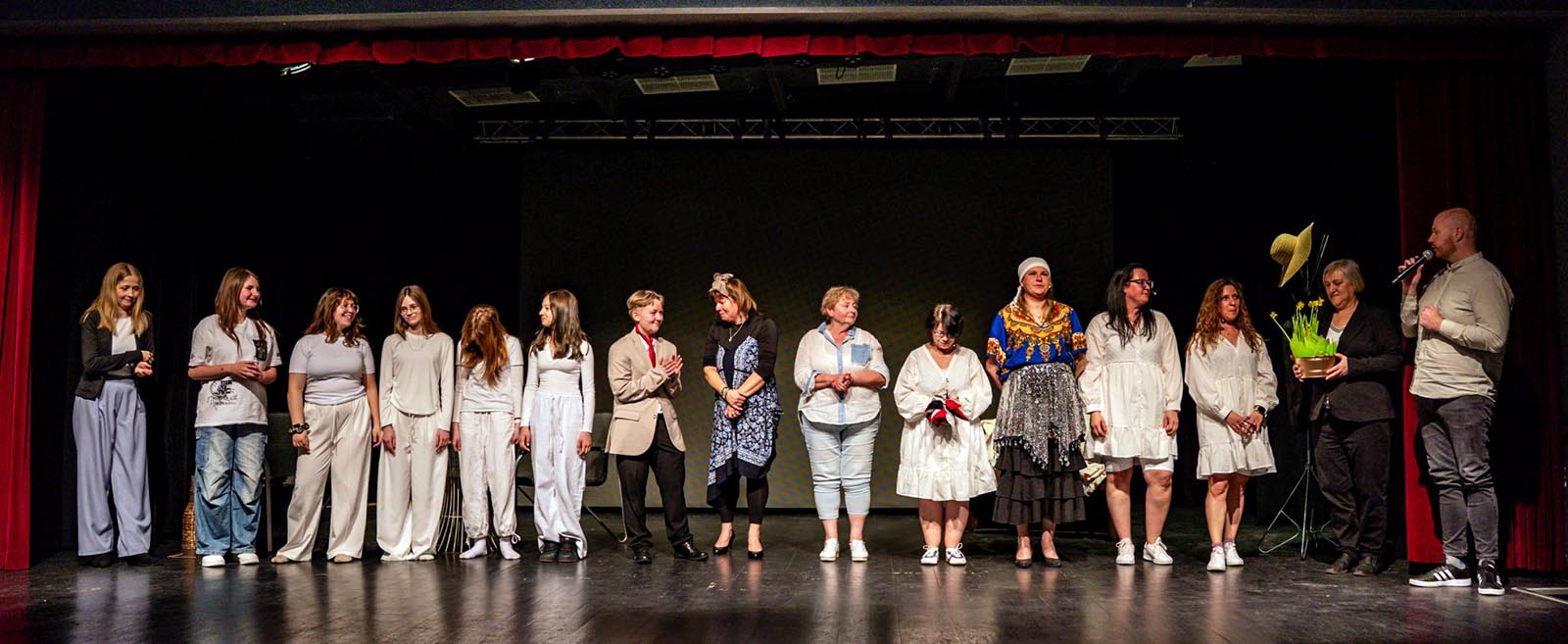 Wczoraj w Domu Kultury świętowaliśmy Międzynarodowy Dzień Teatru!