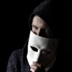 Zachęcony szybkim zyskiem stracił 100 tys. złotych podczas inwestycji w kryptowaluty