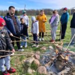 Razem dla Ziemi. Uczniowie ze Szkoły Podstawowej w Boćwince pokazują, jak dbać o środowisko w „Dzień Ziemi”