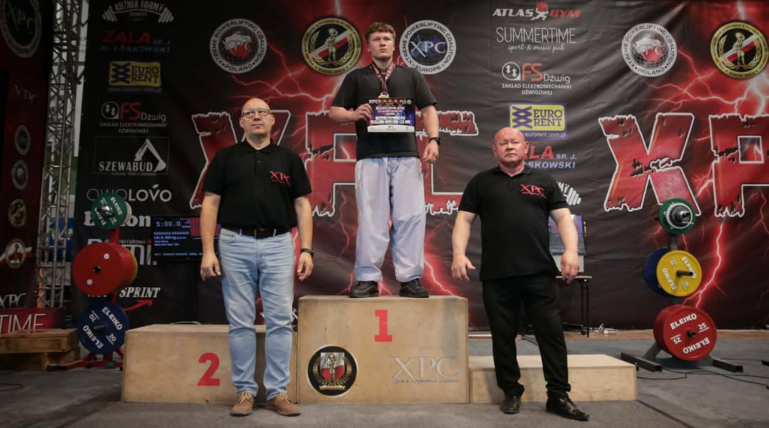 Wyciskanie sztangi leżąc. Mody Gołdapianin Mistrzem Europy