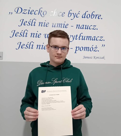Wielki sukces Pawła Jurczyka! Uczeń SP2 w Gołdapi laureatem wojewódzkiego konkursu z geografii