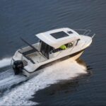 Parker 660 Weekend – kompaktowy cruiser na krótkie wypady