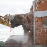Nakaz rozbiórki za samowolę budowlaną – kiedy grozi i co zrobić, żeby go uniknąć